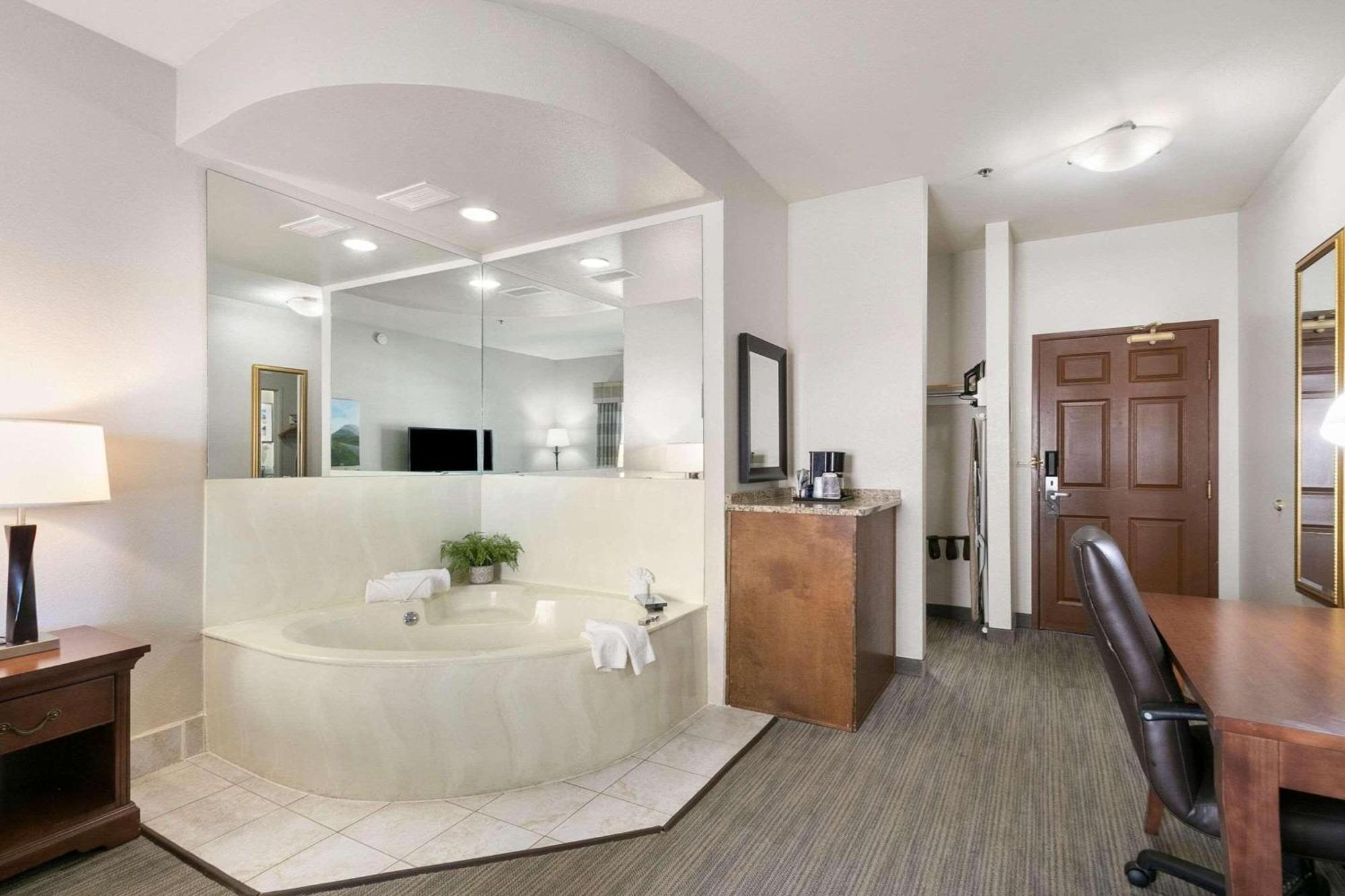 Country Inn & Suites By Radisson, Greeley, Co Екстер'єр фото